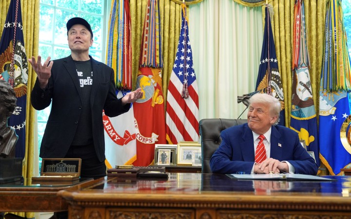 Zosadí Musk oranžového alebo deportuje Trump X-feťáka do Afriky?