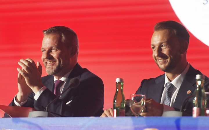 Hlas tvrdí, že Pellegrini sa drží sľubovanej nadstraníckosti a prezidentskej rovnováhy
