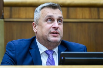 Ficov nápad je racionálny, Smer sa s SNS zbližuje už teraz