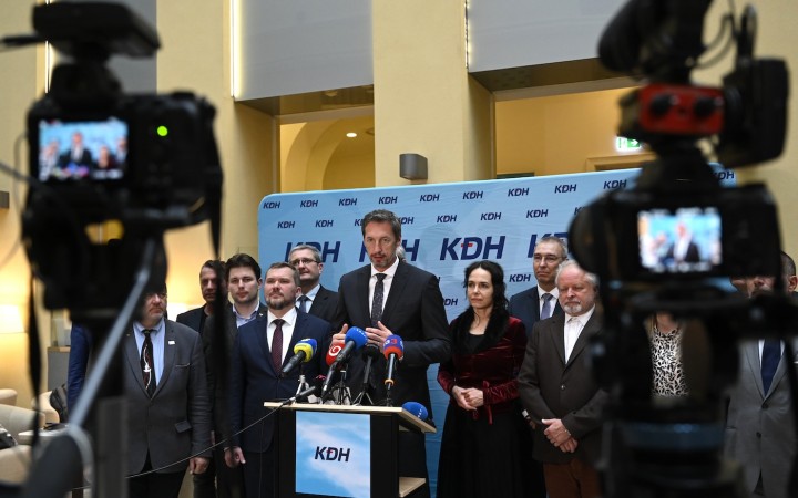 Rada KDH sa bude zaoberať lojalitou Mikloška a Majerského, ktorí nechceli zahlasovať