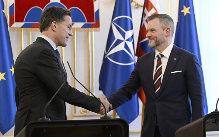 Štáty NATO sa dohodli na hranici päť percent HDP. Slovensko súhlasilo, Španielsko dostalo výnimku