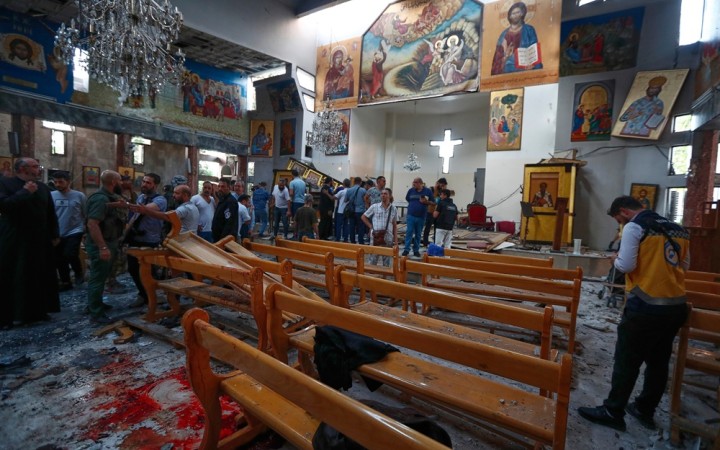 Samovražedný útočník Islamského štátu zabil najmenej 20 ľudí vrátane detí