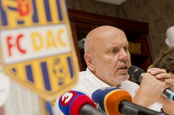 UEFA vylúčila Dunajskú Stredu zo súťaže pre konflikt záujmov majiteľa Oszkára Világiho
