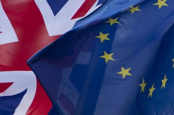 Britská vláda pripravuje balík pomoci pre firmy pre prípad brexitu bez dohody