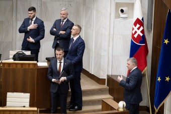 Efektívny nástroj, byrokracia navyše alebo hon na čarodejnice