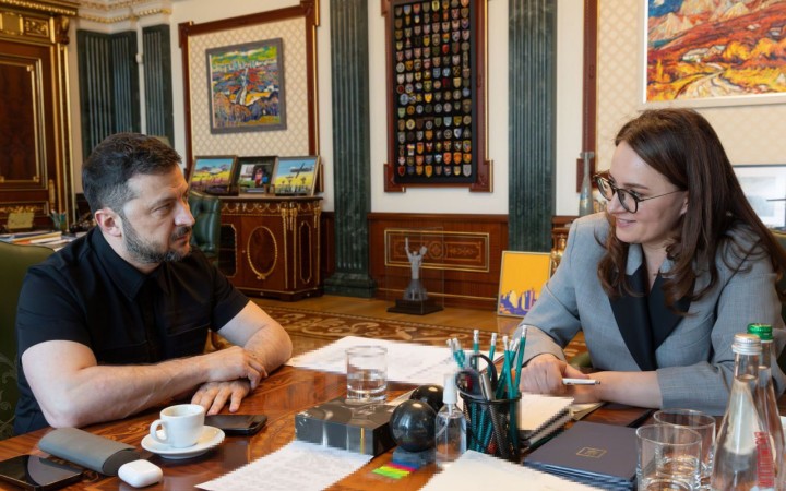 Šmyhaľa nahradí Svyrydenková s úzkymi kontaktmi v USA. Posilniť to môže aj sivú eminenciu v Kyjeve