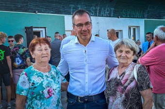 Naozaj sa dôchodcovia na Slovensku majú lepšie ako mladší ľudia?