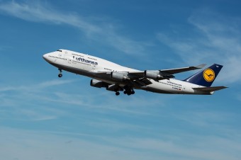 Lufthansa chce bojovať o podiel na trhu s letmi s Ryanairom
