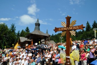 Tichý hlas „krásnej Panej“, ktorý zaznel v búrlivých 90. rokoch, pozýva na obrátenie aj dnes. Ohlas vyvolal aj vo Vatikáne