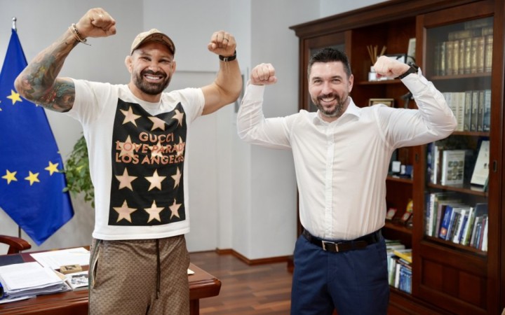Ministerstvo pôdohospodárstva platí zápasníkovi 40-tisíc za reklamu pre deti. Je Végh vhodným vzorom?