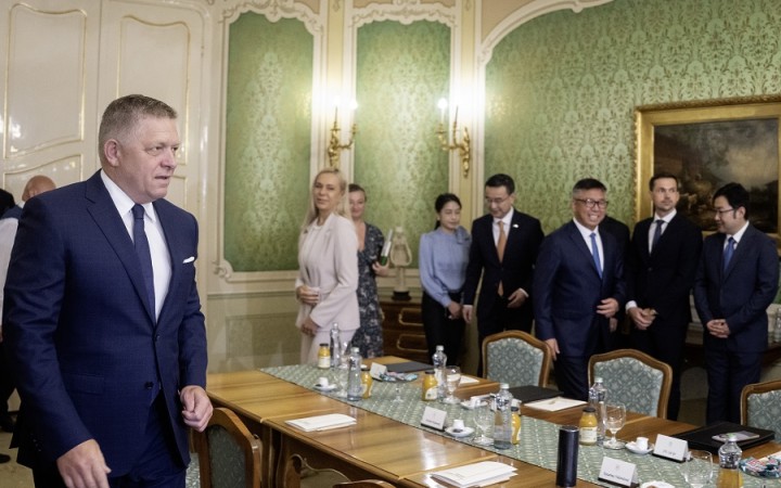 Boj proti fabrike je zrejme prehratý, investor získal stavebné povolenie a hneď aj začal s prácami