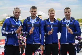 Slovenský štvorkajak na 1000 m získal bronz, triumf Nemcov