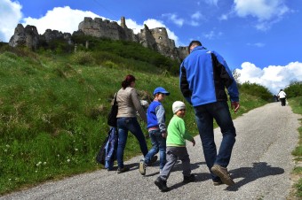 Iba také vlastenecké rečičky, možno aj smiešne či banálne
