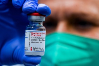 Časť záverov vychádza vo vedeckom časopise a vyvracia zmeny ľudskej DNA. Peková reaguje, vláda mlčí
