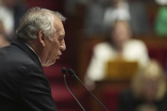 Premiér pred pádom vlády obvinil dôchodcov zo života nad pomery. Povedie vysoké zadlženie k vojne generácií?