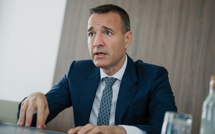 Silné školské obvody sú cesta k pasivite a nekvalite