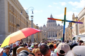 Po LGBTQ katolíkoch zavítajú do Vatikánu aj tradicionalisti. A sťažovať sa nemôžu ani lefèbvristi