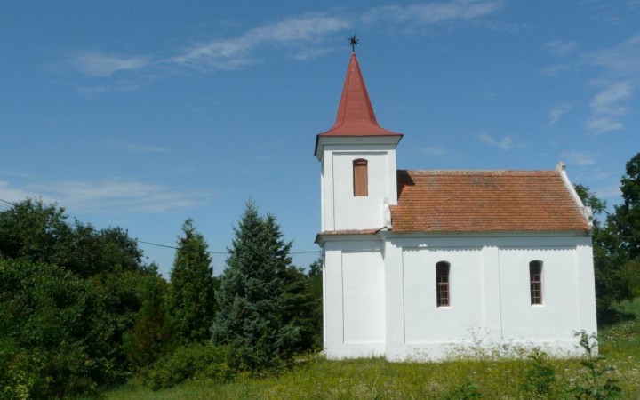 Piatim denomináciám slúži v Nitrianskom kraji presne 500 chrámov. Niektoré patria medzi najstaršie na našom území