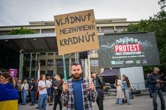 Opozícia chce generálny štrajk 17. novembra. Matovič kritizuje Šimečku, že mu stopol účasť