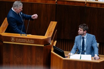 V čom má problém Fico a v čom Šimečka
