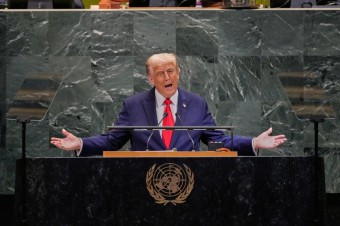Orbánovi a Ficovi stávka na Trumpa akosi nevyšla