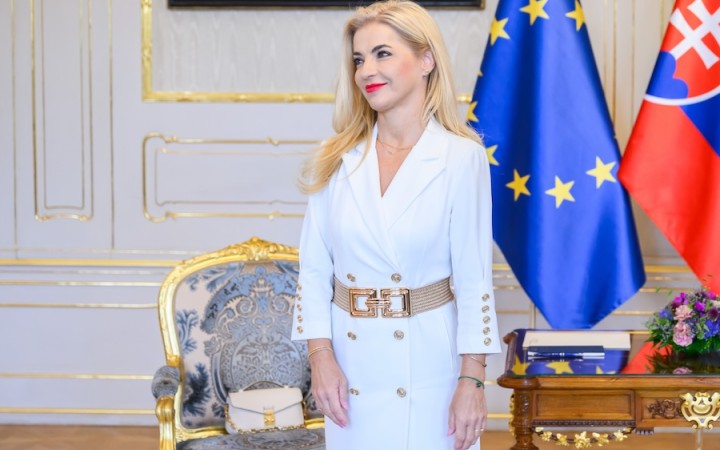 Chcela ísť s Pellegrinim, ale nebolo miesto. Prezident aj opozícia sa pýtajú, čo v Amerike robí