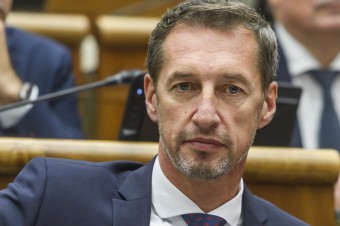 Po novele ústavy sme slobodnejší vstúpiť do vlády aj s liberálmi a progresívcami