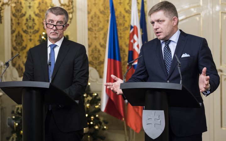 Babiša s Ficom porovnávajú. No ANO nevládlo Česku tak zle ako Smer Slovensku