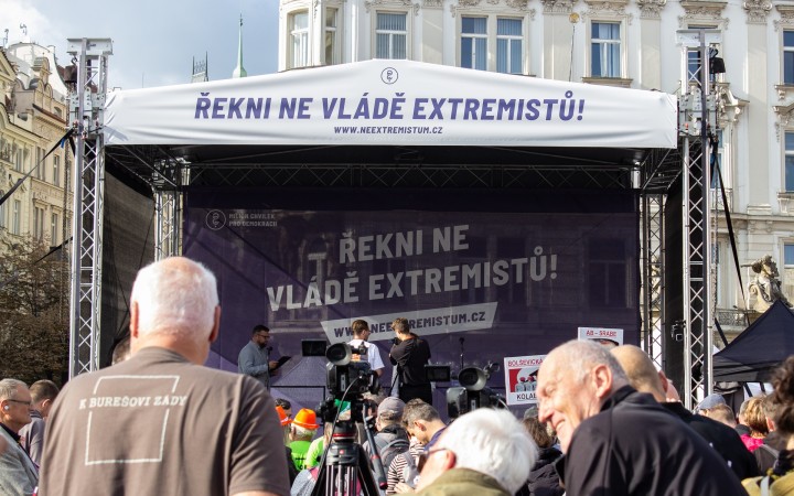 V čom sa česká predvolebná kampaň podobala slovenskej diskusii o novele ústavy