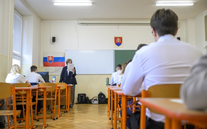 Školy treba pripraviť na menej učiteľov