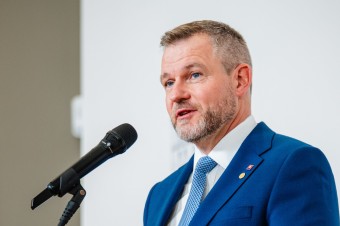 Súčasná vláda sa hádkami až tak nelíši od tej predchádzajúcej