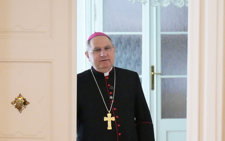 Košický arcibiskup Bober ponúkol pápežovi svoju rezignáciu ešte pred dovŕšením 75. narodenín