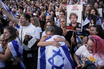Hamas a Izrael si vymenili rukojemníkov a väzňov. Vojna sa skončila, vyhlásil Trump