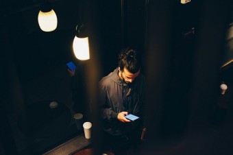 Umelá inteligencia akceleruje všetko. Aj špehovanie