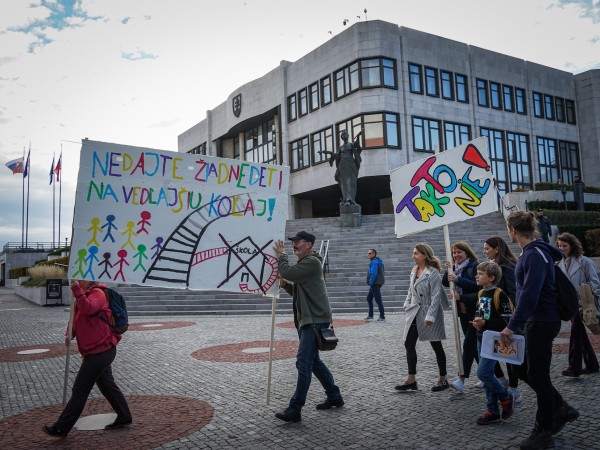 Nekazte, čo funguje, odkázal dav ministrovi Druckerovi a žiada ho, aby novelu stiahol