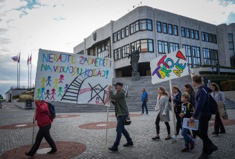 Nekazte, čo funguje, odkázal dav ministrovi Druckerovi a žiada ho, aby novelu stiahol