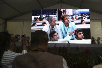 India stratila kontakt s vesmírnym modulom krátko pred pristátím na Mesiaci