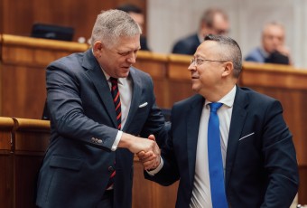 Fico odmieta tvrdenia o hroziacom bankrote. Odborníci upozorňujú, že návrh je nerealistický