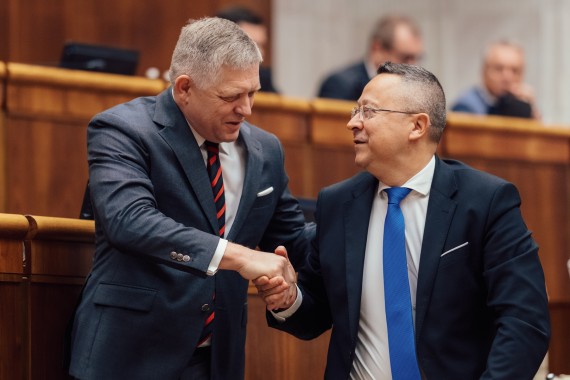 Fico odmieta tvrdenia o hroziacom bankrote. Odborníci upozorňujú, že návrh je nerealistický