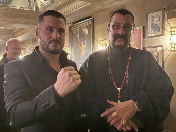 Nič ma nemohlo odradiť. Veľké poďakovanie patrí alternatívnym médiám, vyhlásil