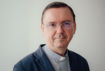 Cirkev tu nie je nato, aby spravovala štát. Do verejného života však musí vstupovať
