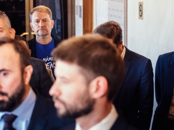 Hlas alebo Matovič? Ani jeden, reaguje líder PS Šimečka