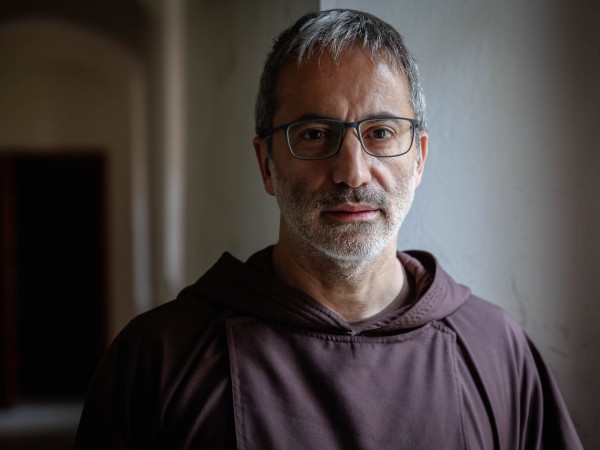 Ako kráľ s pápežom tento týždeň prepísali 500-ročnú históriu