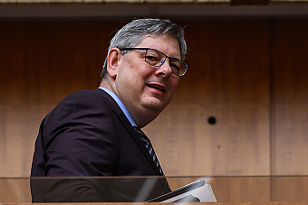 Rušňovodičov majú strážiť kamery a prídu o fušky v čase voľna