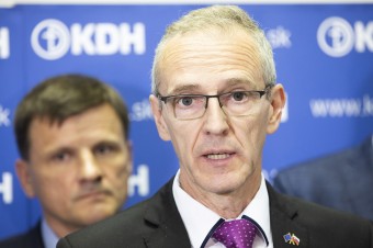 KDH vyzýva ministra Érseka, aby nepodpísal zmluvu so ZSSK