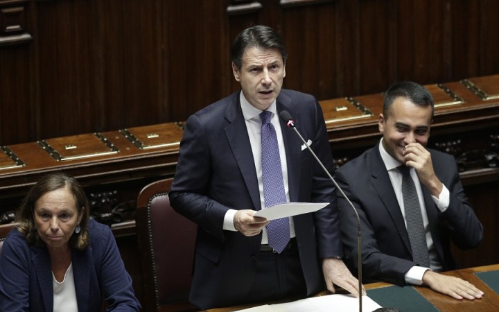 Dolná komora talianskeho parlamentu vyjadrila dôveru novej vláde