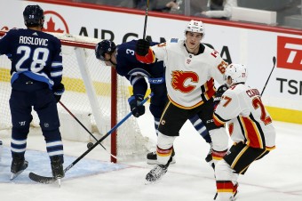 Slovenskí mladíci v NHL putujú z kempov na farmy
