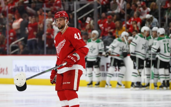 Detroit porazil Dallas 4:3, Sekera si v drese hostí pripísal asistenciu