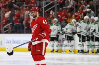 Detroit porazil Dallas 4:3, Sekera si v drese hostí pripísal asistenciu