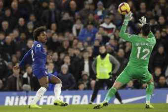 Dúbravka nadviazal na debut v Anglicku a opäť vynuloval Manchester United